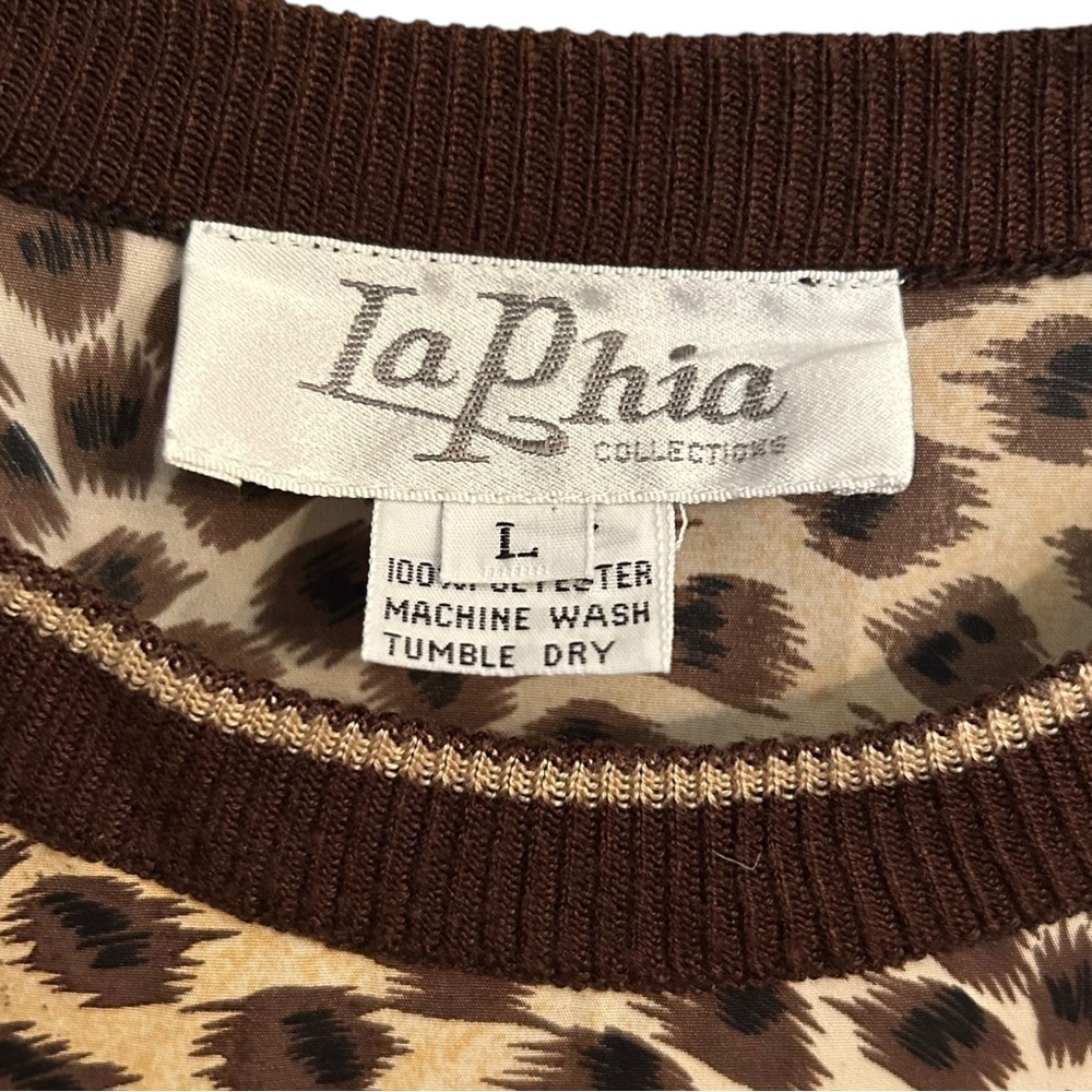 Cheetah/Leopard Print Crewneck Tunic with Ribbed Collar and Cuff - Picture 8 of 9
